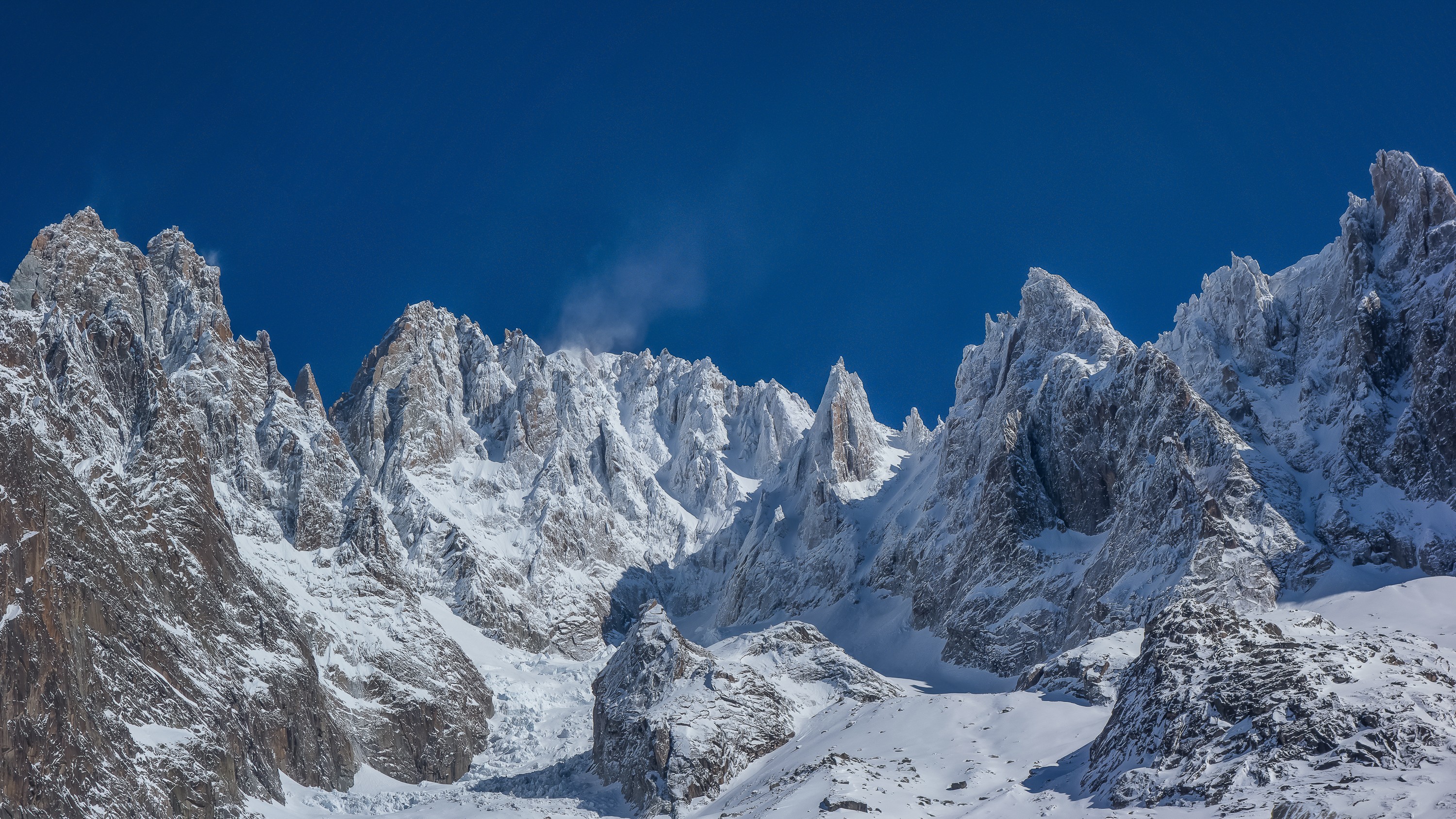 Des Drus à l'Aiguille du Moine